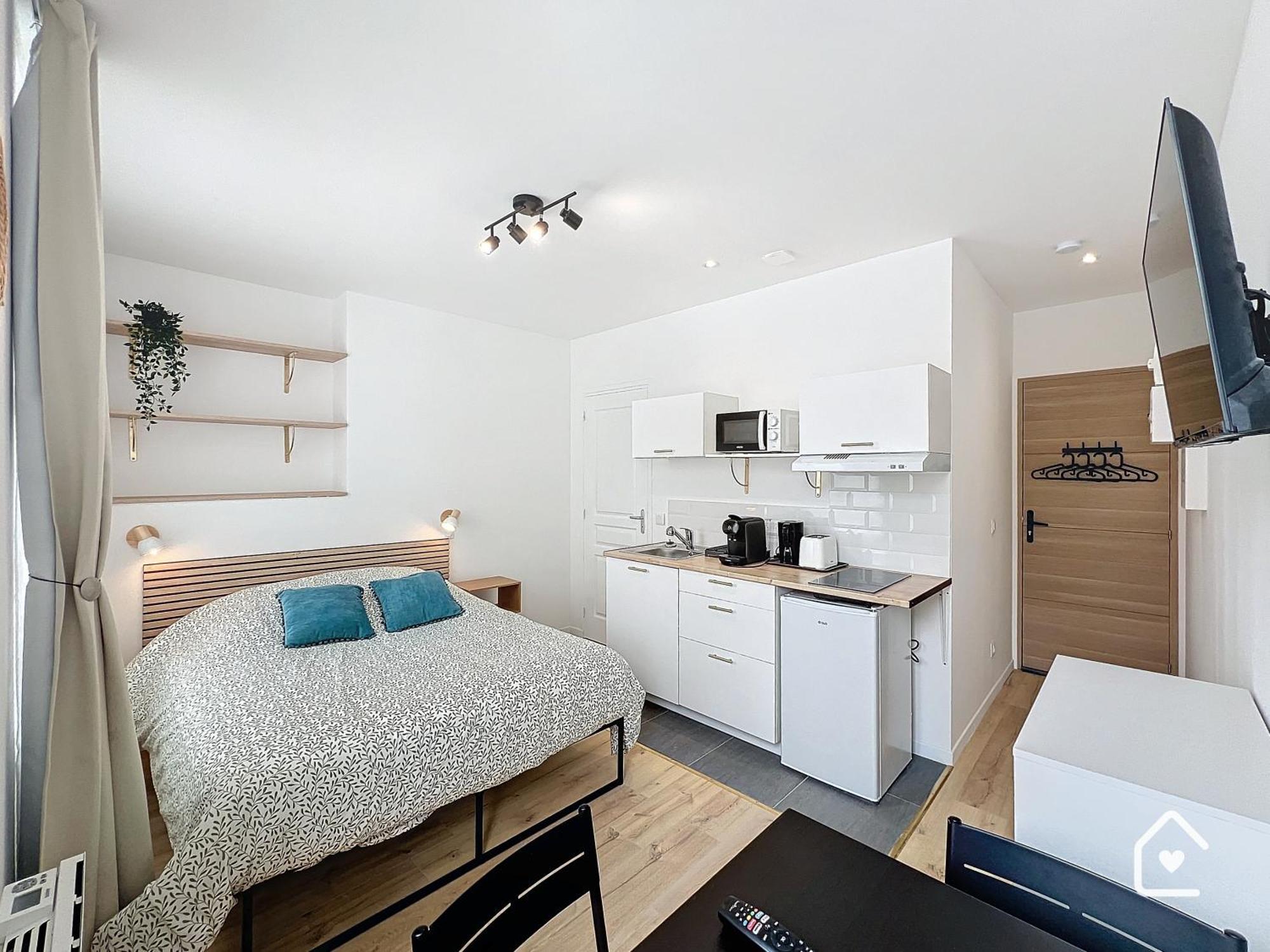 Studios - 1 Min Gare Chatellerault - Entree Autonome - Bagian luar foto